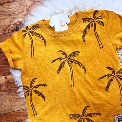 Conj. Camiseta Sunset Time e Bermuda - Mostarda e Jeans